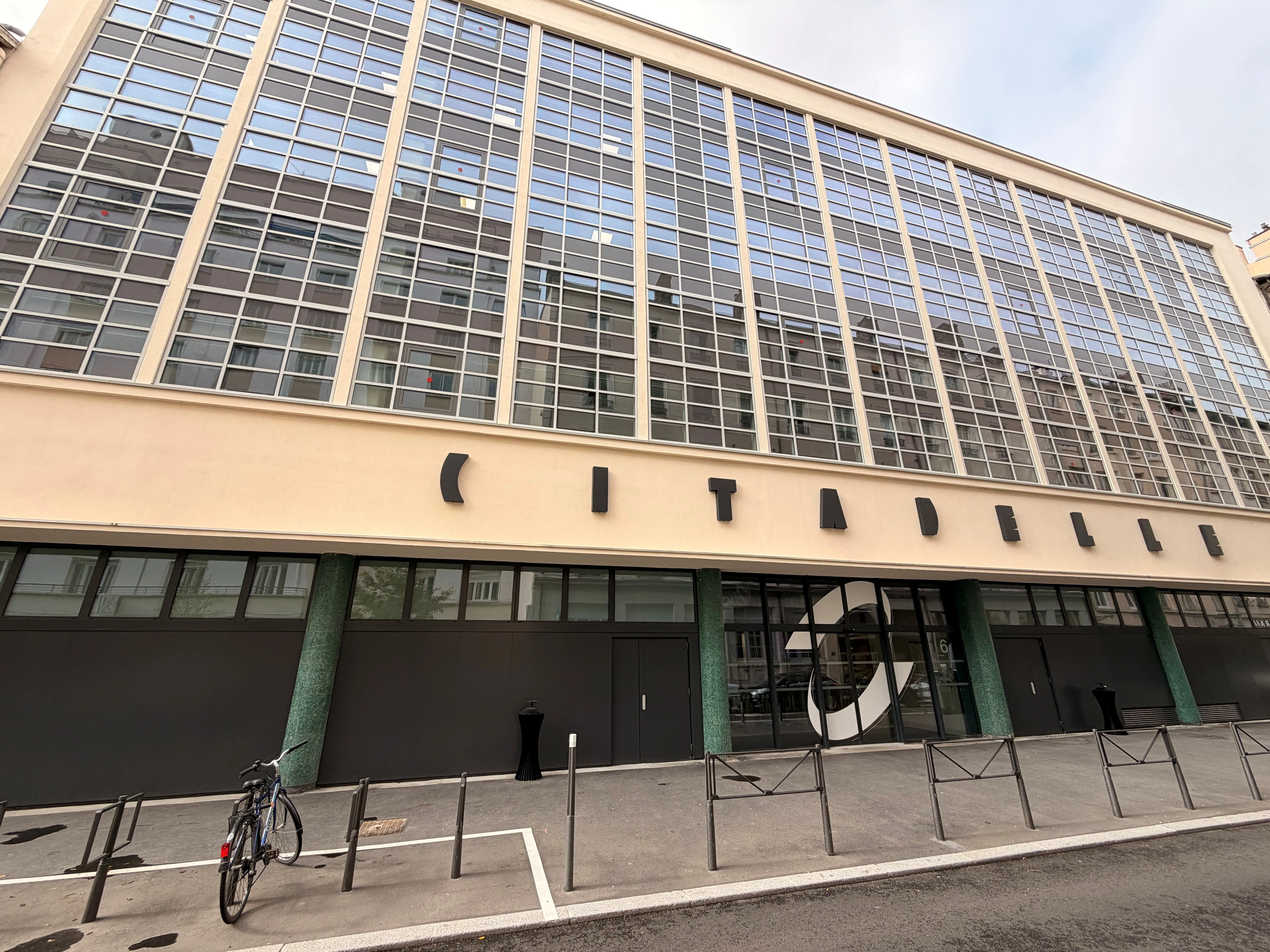 Photo du campus de ECE - Ecole Centrale d'Electronique 2